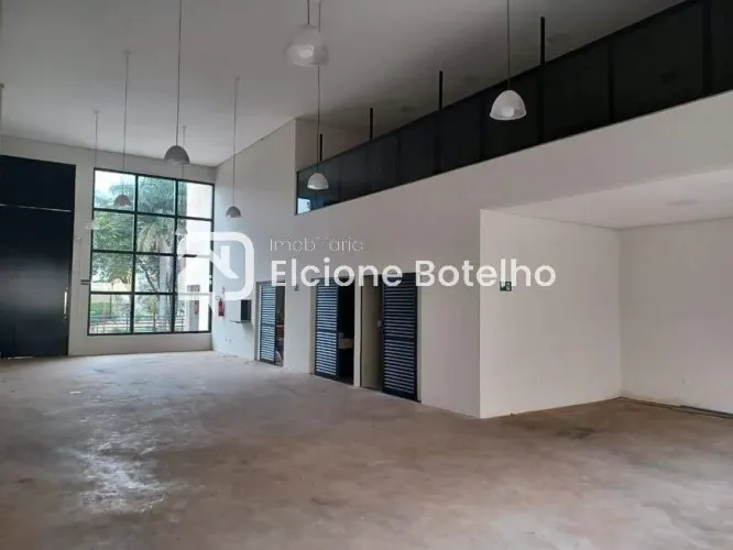 Prédio Comercial para Aluguel | Bairro Nossa Senhora Aparecida, Uberlândia