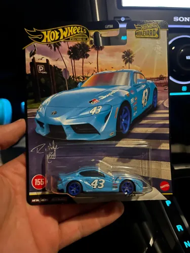 Hot Wheels Premium Boulevard Toyota GR Supra
