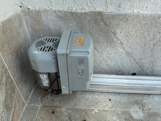 Motor de Portão Eletrônico 