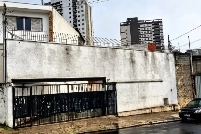 Loja na Rua André Saraiva, 137 350 m²