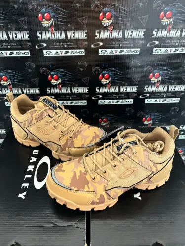 HALFTRACK LOW CAMO RARIDADE OAKLEY ORIGINAL NOVO SEM USO