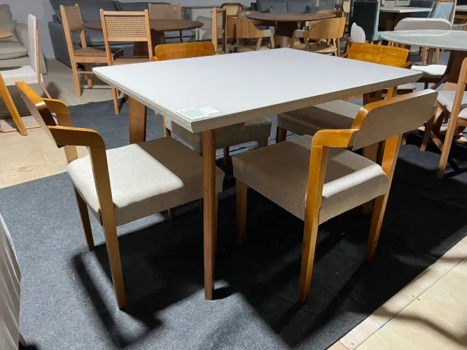 Mesa de Jantar Dubai com 04 cadeiras