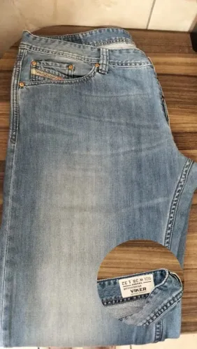 Calça jeans de marca