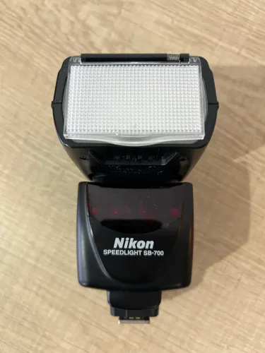 Flash Nikon SB-700