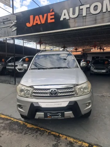 Toyota Hilux SW4 SR 4X2 2.7/ 2.7 Flex 16V Aut. 2010