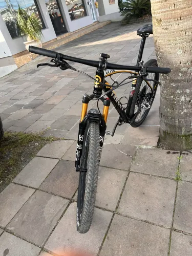 Bike aro 29 no tamanho 19.