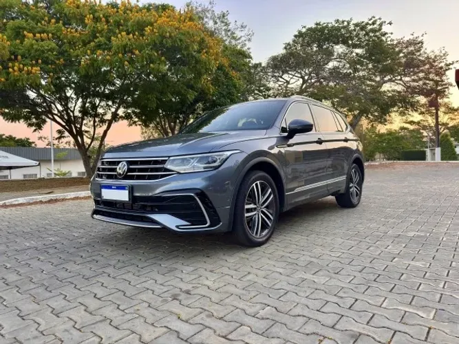 Volkswagen Tiguan Allspac R-line 300 TSI 2.0 2025