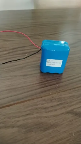 Bateria 12V 5Ah Lítio com BMS - Funciona 100% - Dano leve