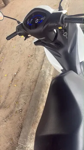Avelloz AZ 01 50cc 2025