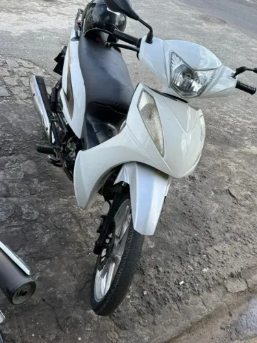 Jet 50cc , todo em ordem quitada e emplacada ate 2026 , so venda