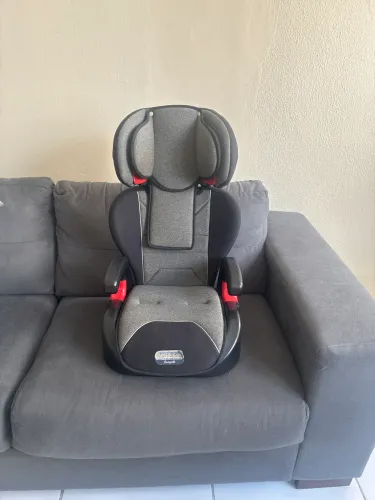 Cadeirinha automotiva reclinável 
