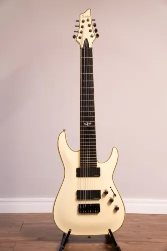 Guitarra Schecter Blackjack ATX C8 Aged White 8 Cordas - TROCO