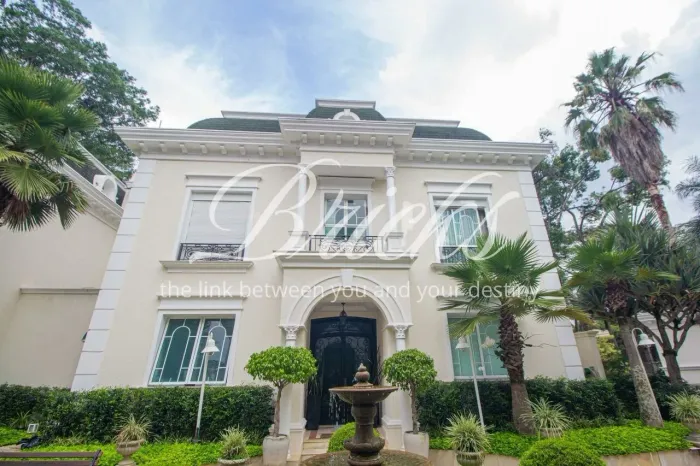 Casa em Condominio Fechado na Granja Julieta com 4 dormitórios e 6 vagas