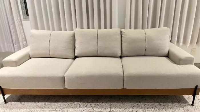 Sofa linho prima linea 3 lugares