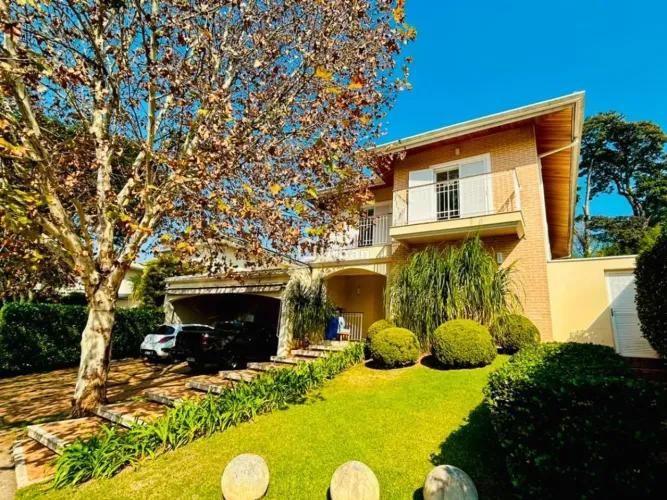 Casa para alugar em Cotia, Granja Viana, com 4 suítes, com 299 m², Condomínio Orvalho Gran