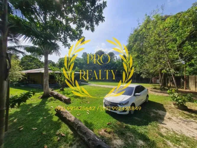 Lindo sítio plano à venda, 5.000m², em via principal.