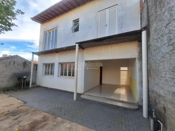 Casa para venda e locação no Vila Industrial, Campinas