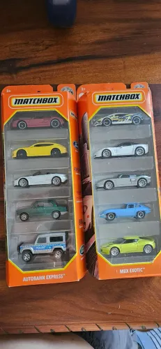 Matchbox 5 pack 2 unidades Nao é hot wheels