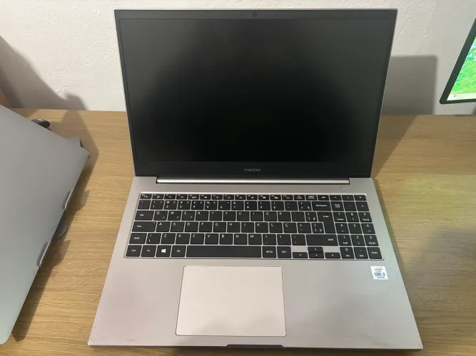 Notebook Samsung Book E30