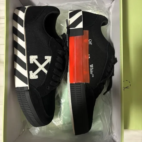 Tênis Off-White Vulcanized Low + Caixa