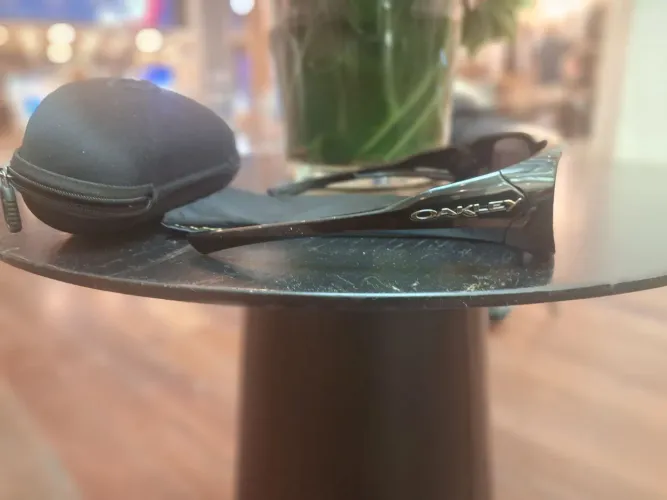 Lindo óculos Oakley stoto estado de zero ,zeríssimo