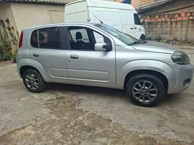 Fiat Uno Vivace/rua 1.0 EVO Fire Flex 8V 5P 2013