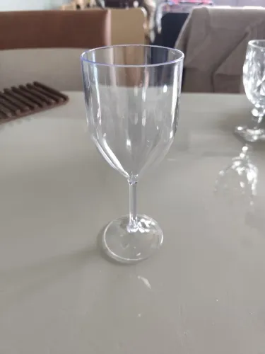Taça de acrílico