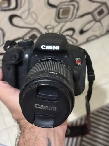 Câmera Canon Rebel T5i 