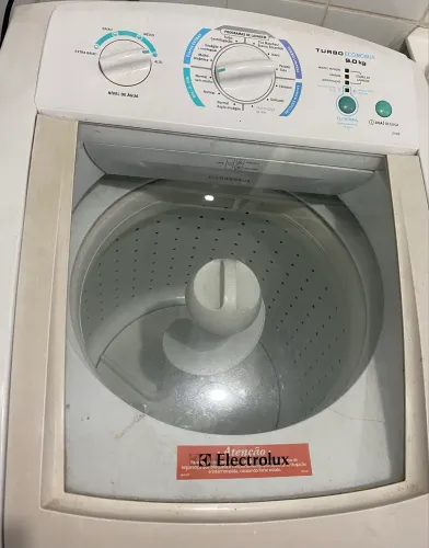Máquina de Lavar 9kg