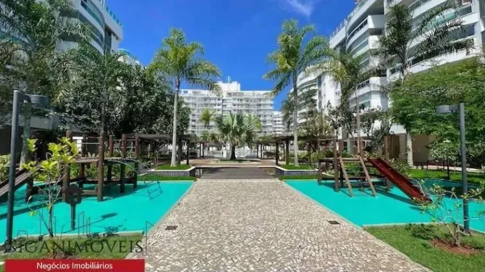 Cobertura com Piscina
