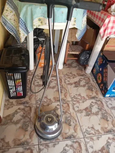 Enceradeira retro , funcionando
