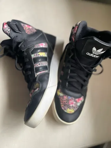 Tênis Adidas Originals Farm 