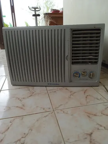 AR CONDICIONADO ELECTROLUX - CRAJUBAR