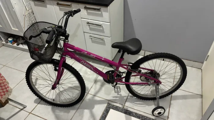 Bicicleta aro 24 feminina com rodinhas