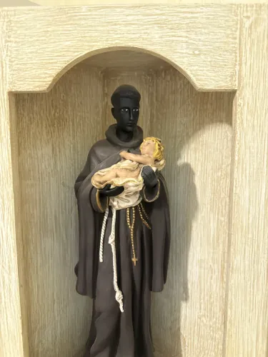 Santo São Benedito Em Resina. Altura 38 cm
