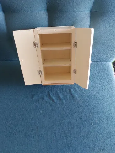 Miniatura de guarda roupas