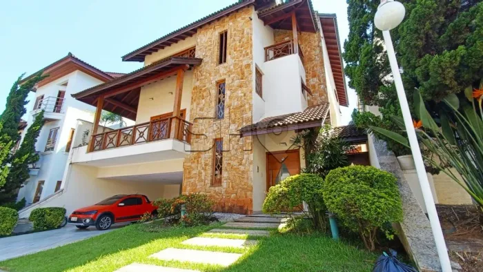 Casa de Condomínio no Tucuruvi com 4 dormitórios