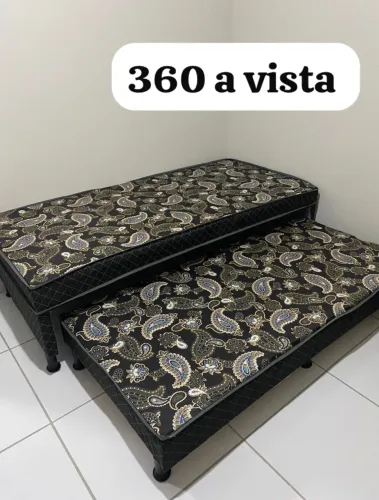 Solteirão com auxiliar