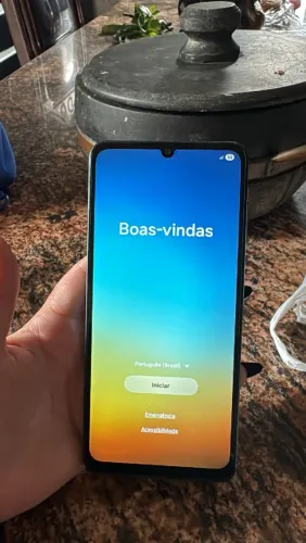 Vendo celular novo na caixa ou troco por algo do meu gosto no mesmo valor 