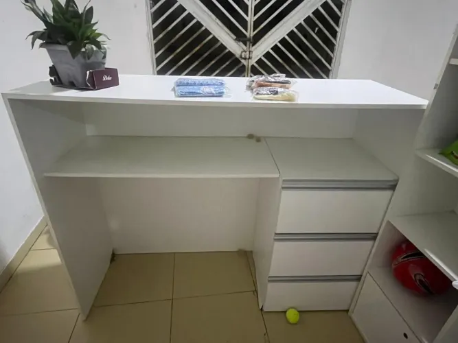 Balcão semi novo 