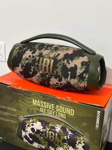 JBL boombox 3