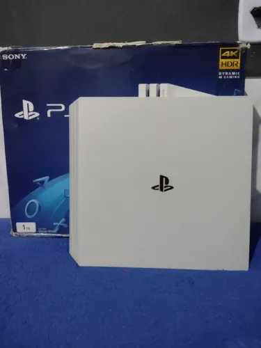 PS4 PRO Branco Desbloqueado