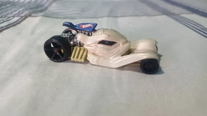 Hot Wheels Tomb Up