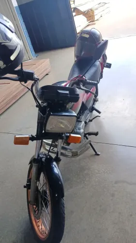 Moto em muito bom estado 