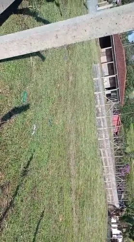 Chácara com 2.222m² + Casa de 214m² com Estrutura para Sobrado
