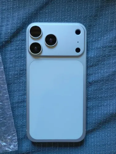 Tampa do iPhone 17 para iPhone XR completo