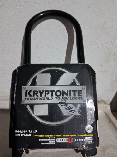 Tranca kryptonite. Pra motos ou bicicleta. .bairro gloria