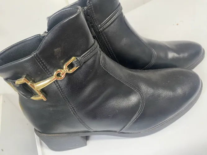 Vendo bota beira rio