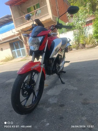 Vendo Titan 160 23/23 km35000 segundo dono e chave reserva