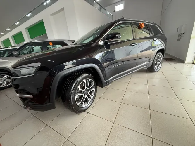 Jeep Commander Limited T270 1.3 TB Flex AUT 2025